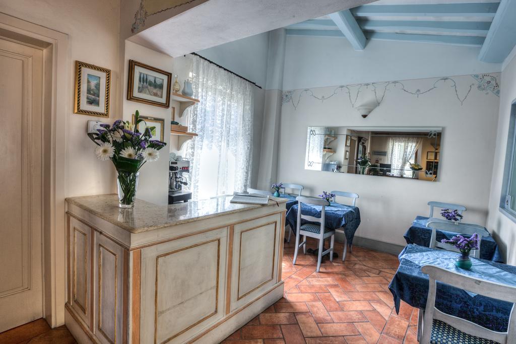 Hotel Locanda Degli Artisti Борго-Сан-Лоренцо Екстер'єр фото