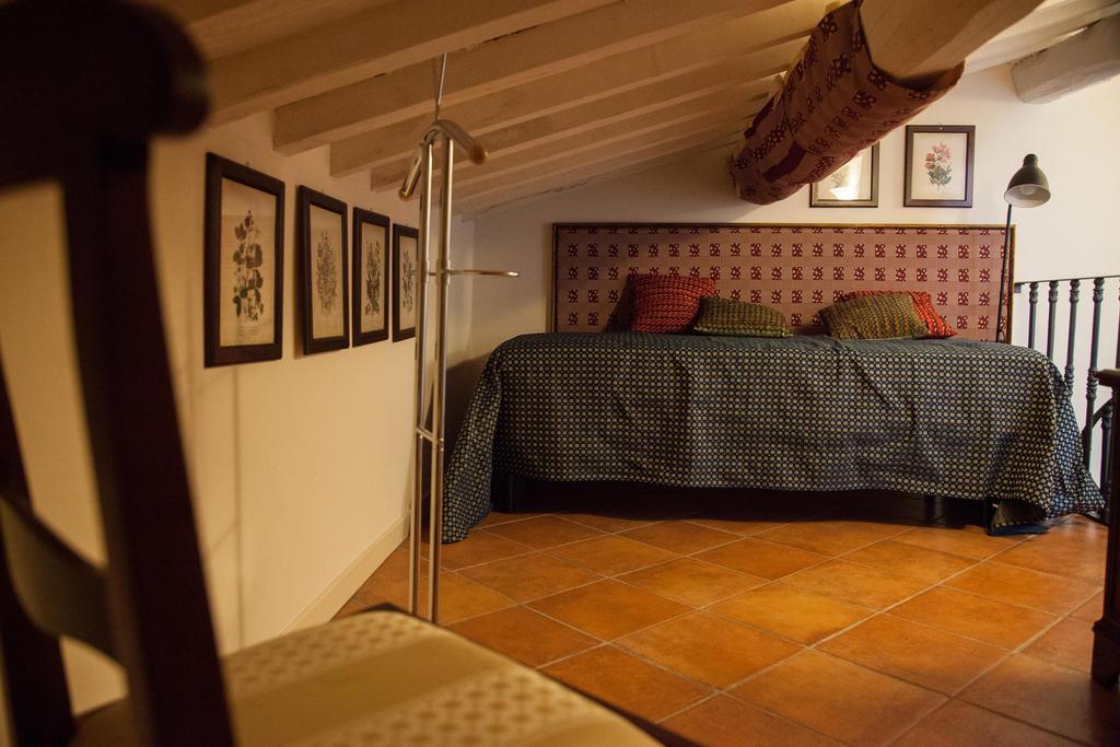 Hotel Locanda Degli Artisti Борго-Сан-Лоренцо Номер фото
