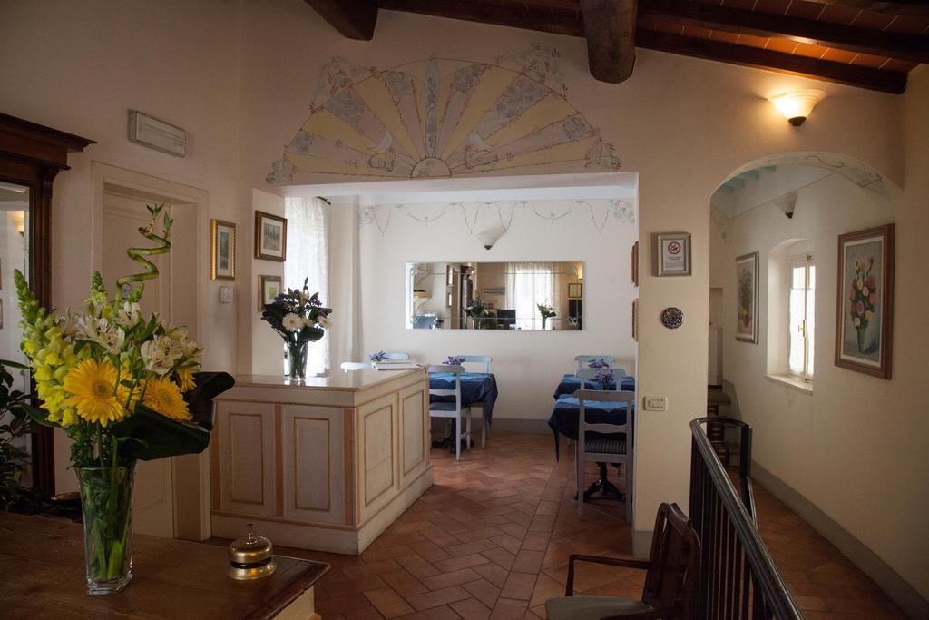 Hotel Locanda Degli Artisti Борго-Сан-Лоренцо Екстер'єр фото